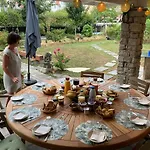 Ajna Bed & Breakfast 4*