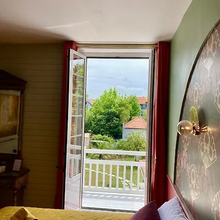 Bed and Breakfast Ajna 4*