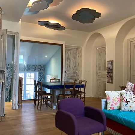 Ajna Bed and Breakfast 4*
