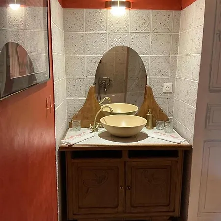 Oda ve Kahvaltı Ajna 4*