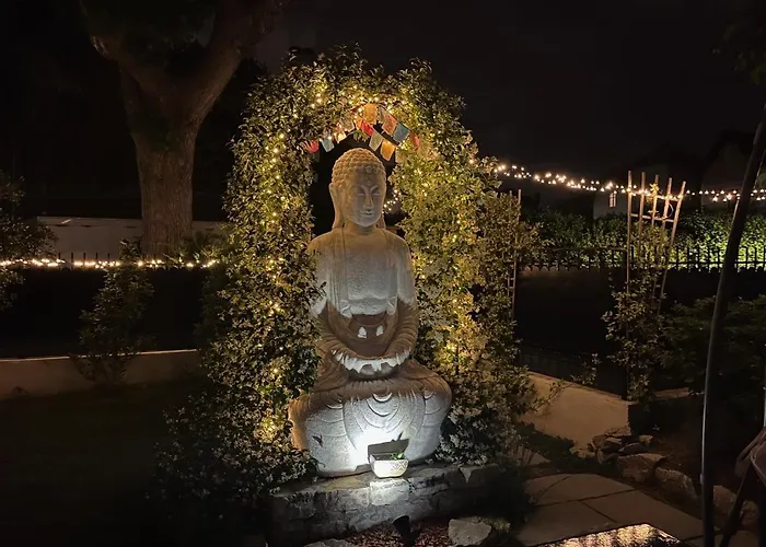 Ajna Bed and breakfast 3*